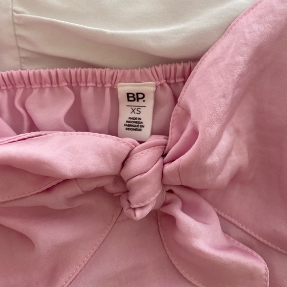 Nordstrom BP pink flowy satin tie front cami - Picture 3 of 3